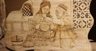 فن الرسم بالنار: نقش قصص شينجيانغ