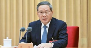 رئيس مجلس الدولة الصيني يترأس اجتماعا بشأن مناطق التجارة الحرة ولائحة إعادة النظر الإداري