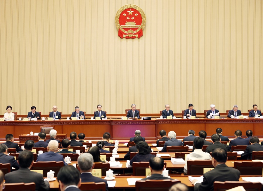 أعلى هيئة تشريعية في الصين تدرس عدة مسودات ومشروعات قوانين خلال جلستها الـ22