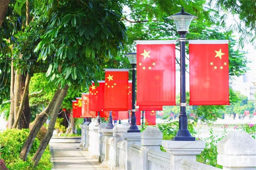 علماء صينيون يكتشفون معدنين قمريين جديدين