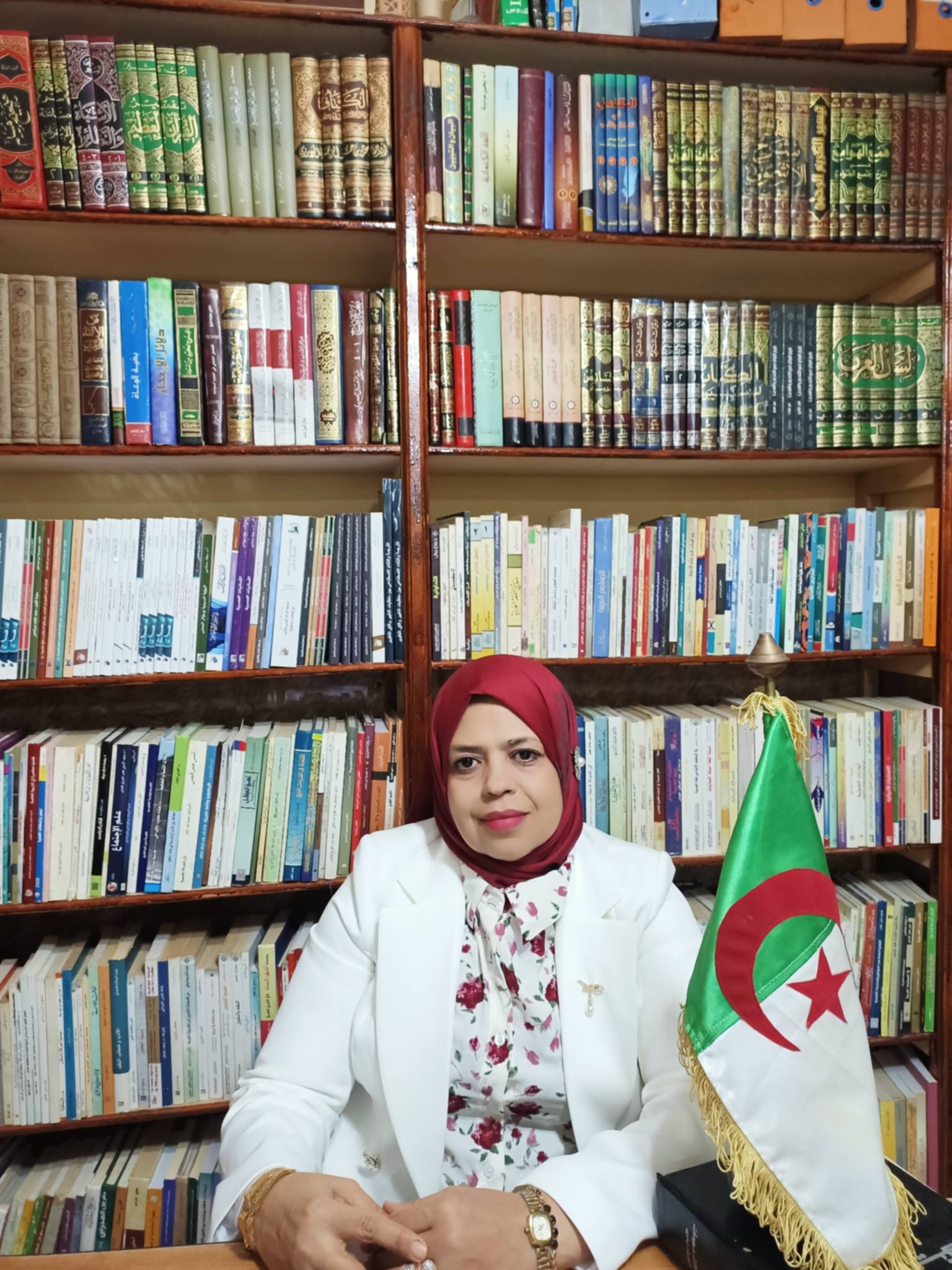 المكتبة النّقديّة العربيّة تستقبل «تجلّيات الذّات» لسعاد بسناسي كمرجع في قراءة الشّعر العربيّ المعاصر