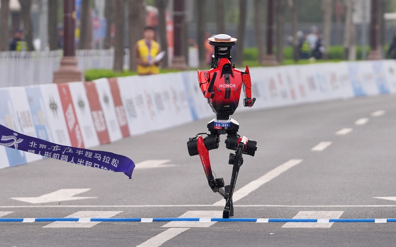 تزايد حضور الروبوتات الصينية الشبيهة بالبشر في الأسواق العالمية