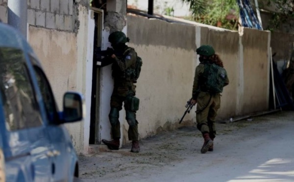 الاحتلال يعتقل مواطنين من قراوة بني حسان ويستولي على مركبة