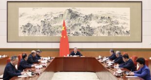 رئيس مجلس الدولة الصيني يدعو إلى تحسين هيكل الطاقة في البلاد