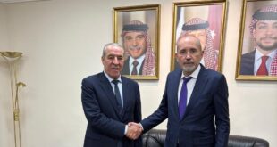 نائب الرئيس حسين الشيخ والصفدي يبحثان الأوضاع الإنسانية في غزة