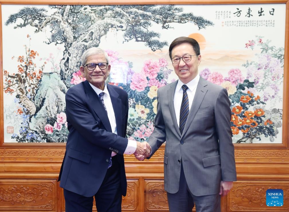 نائب الرئيس الصيني يلتقي الأمين العام للحزب الوطني البنغلاديشي