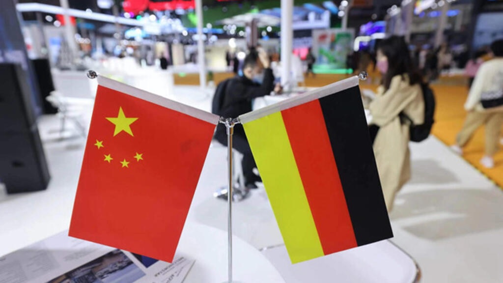 تعميق التعاون التعليمي بين قواعد صناعة السيارات في الصين وألمانيا عبر إنشاء كلية جديدة
