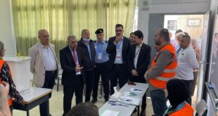 قلقيلية: المحافظ يتفقد عدد من مراكز الاقتراع في المحافظة