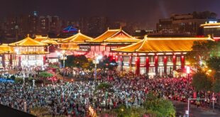 ضيوف من مختلف الدول يزورون داتانغ إيفربرايت سيتي في مدينة شيآن