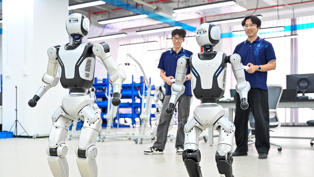 بدء تشغيل أول خط إنتاج تجريبي للروبوتات البشرية في شنتشن