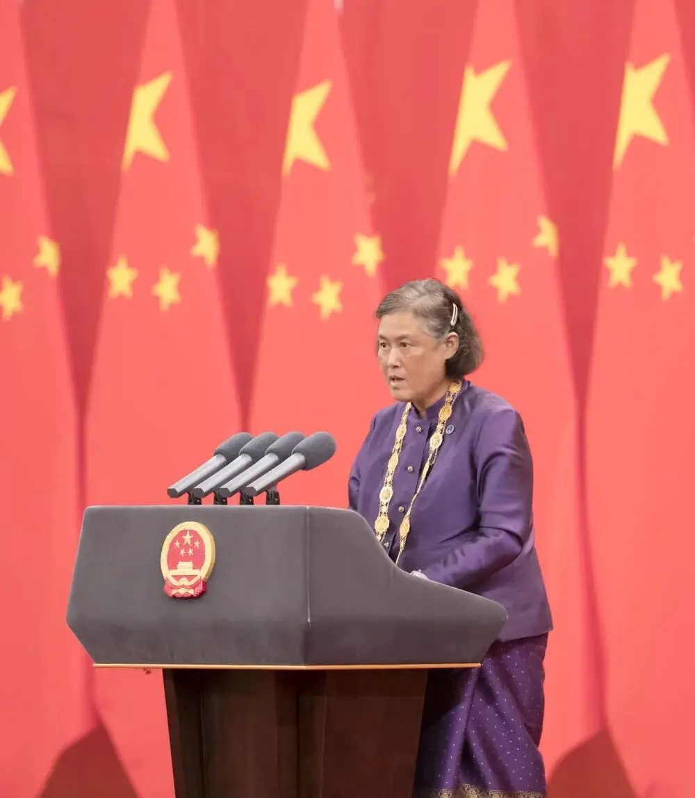 الأميرة التايلاندية سيريندهورن تزور الصين