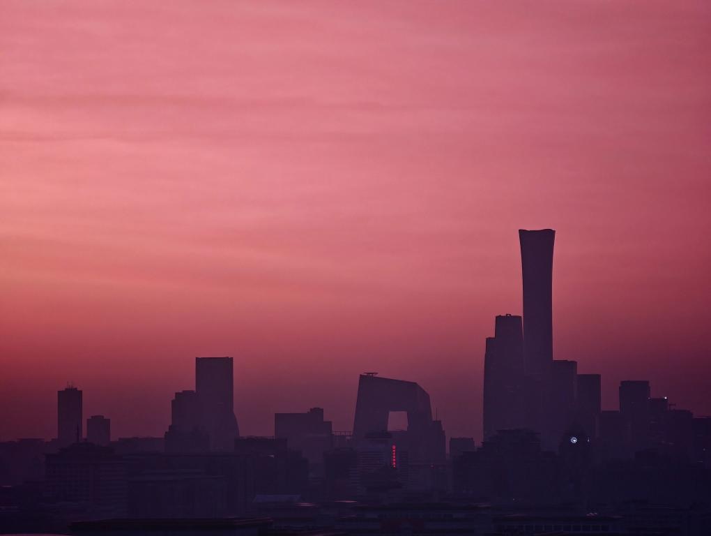 نور الصباح في العاصمة الصينية بكين