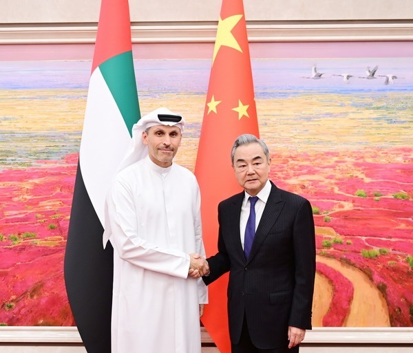 كبير الدبلوماسيين الصينيين: فرض حصار على مضيق هرمز لا يصب في المصالح المشتركة للمجتمع الدولي