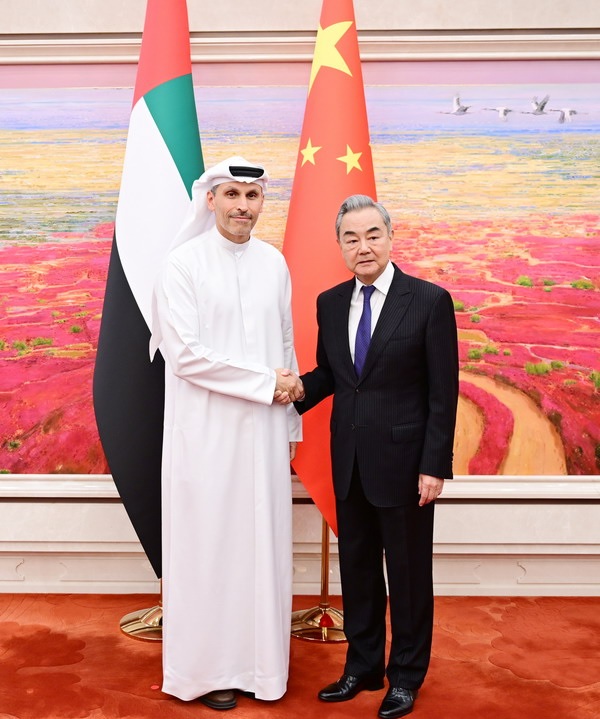 كبير الدبلوماسيين الصينيين: فرض حصار على مضيق هرمز لا يصب في المصالح المشتركة للمجتمع الدولي