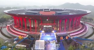 افتتاح الدورة الـ16 لمهرجان بكين السينمائي الدولي في بكين