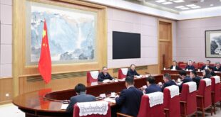 رئيس مجلس الدولة الصيني يترأس اجتماعاً بشأن الوضع الاقتصادي في البلاد