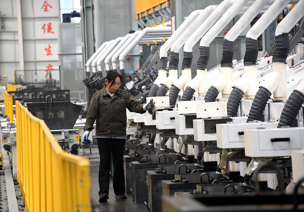 يونغنيان، خبي: "الذكاء الاصطناعي + التصنيع" يعزز التنمية الاقتصادية عالية الجودة