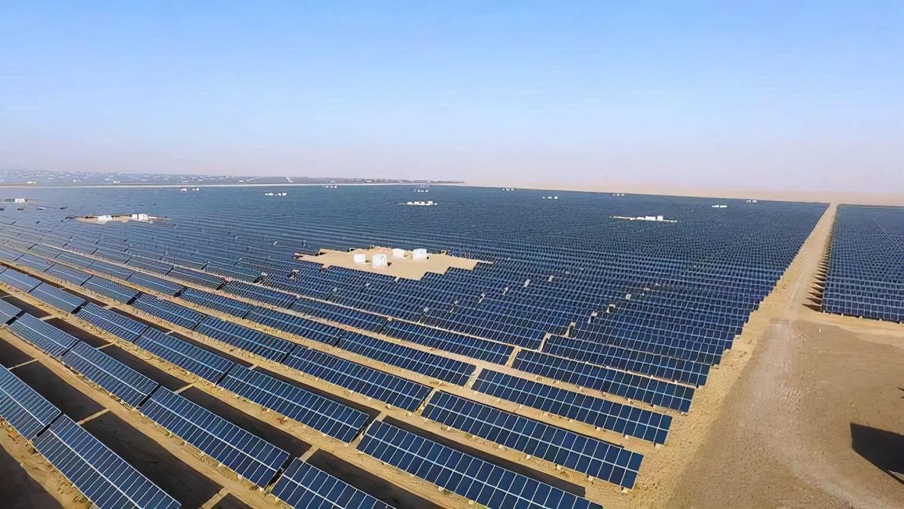 التحولات البنيوية تُمكّن الصين من بناء أكبر منظومة للطاقة المتجددة وأسرعها نموا في العالم