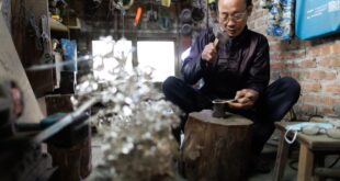 الصناعة اليدوية للحلي الفضية في جنوب غربي الصين