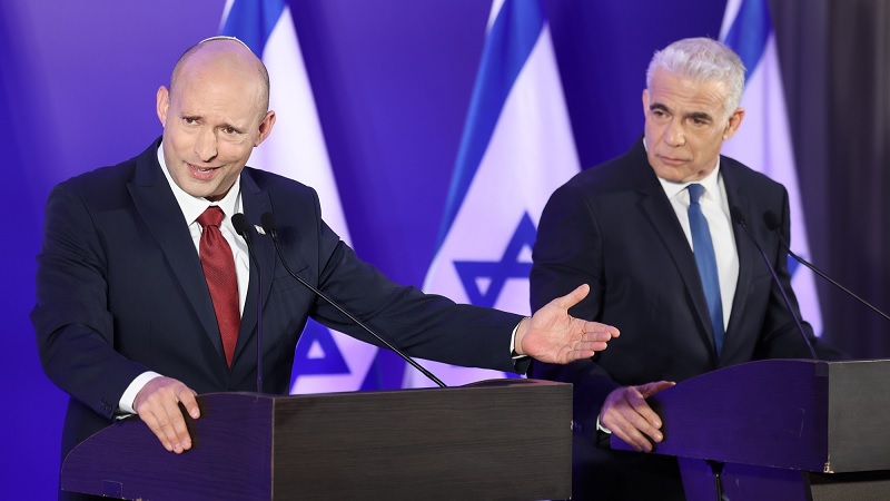 بينيت ولابيد يعلنان تحالفا انتخابيا للإطاحة بنتنياهو