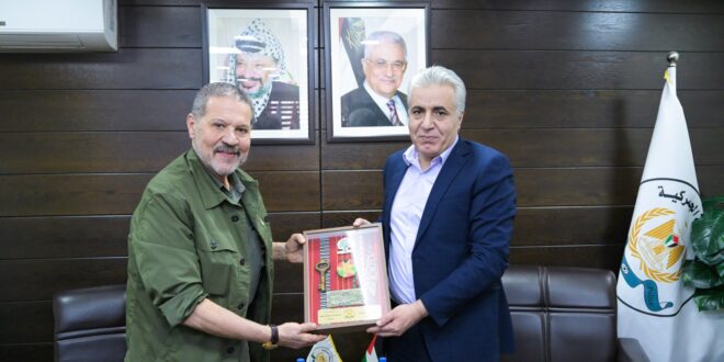 قائد جهاز الضابطة الجمركية اللواء إياد بركات يستقبل السيد ياسر عباس الممثل الخاص لفخامة الرئيس محمود عباس