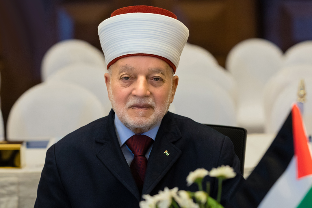 المفتي العام يدعو إلى وأد الفتنة في بيت أمر وحقن الدماء