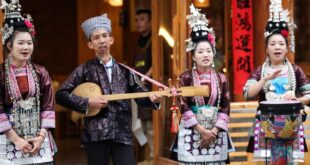 السياحة في قرية تشاوشينغ لقومية دونغ بجنوب غربي الصين