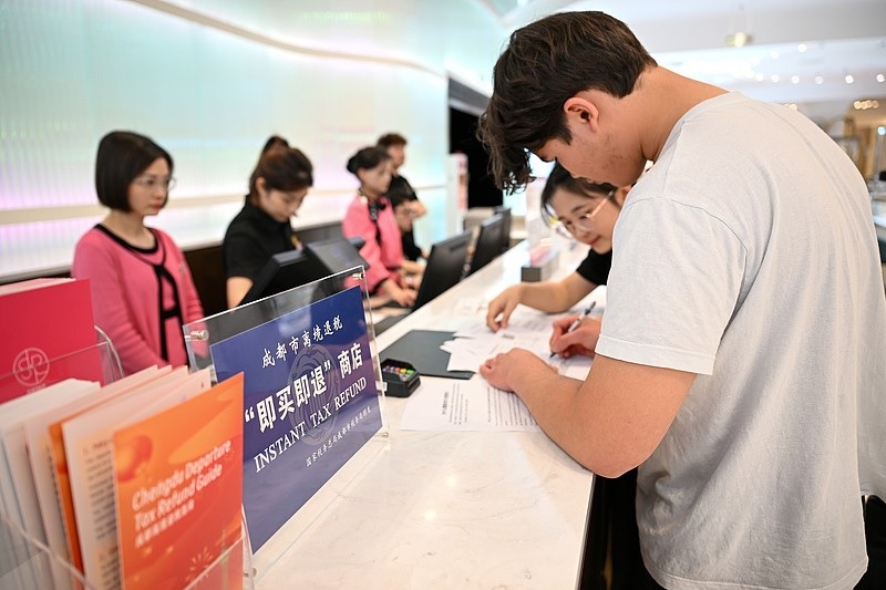 قفزة كبيرة في عمليات استرداد الضرائب الفورية للزوار الأجانب في الصين