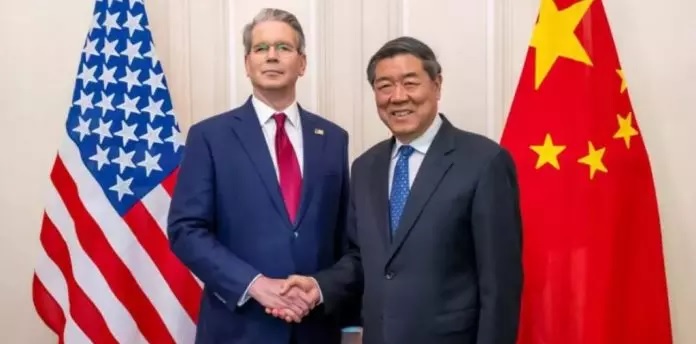 نائب رئيس مجلس الدولة الصيني يجري محادثة عبر الفيديو مع وزير الخزانة والممثل التجاري الأمريكيين 