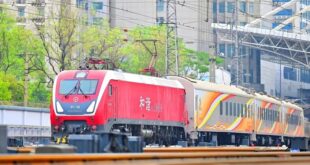 إطلاق مكثف للقطارات السياحية للاستحواذ على سوق عطلة "عيد العمال"، والعديد من المناطق تطلق قطارات خاصة لقطف الشاي والرحلات الدراسية والسفر عبر الحدود