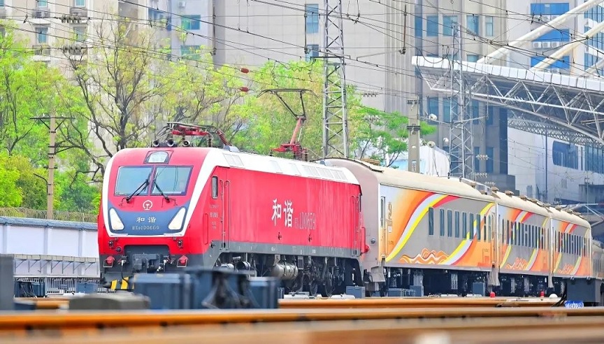 إطلاق مكثف للقطارات السياحية للاستحواذ على سوق عطلة "عيد العمال"، والعديد من المناطق تطلق قطارات خاصة لقطف الشاي والرحلات الدراسية والسفر عبر الحدود