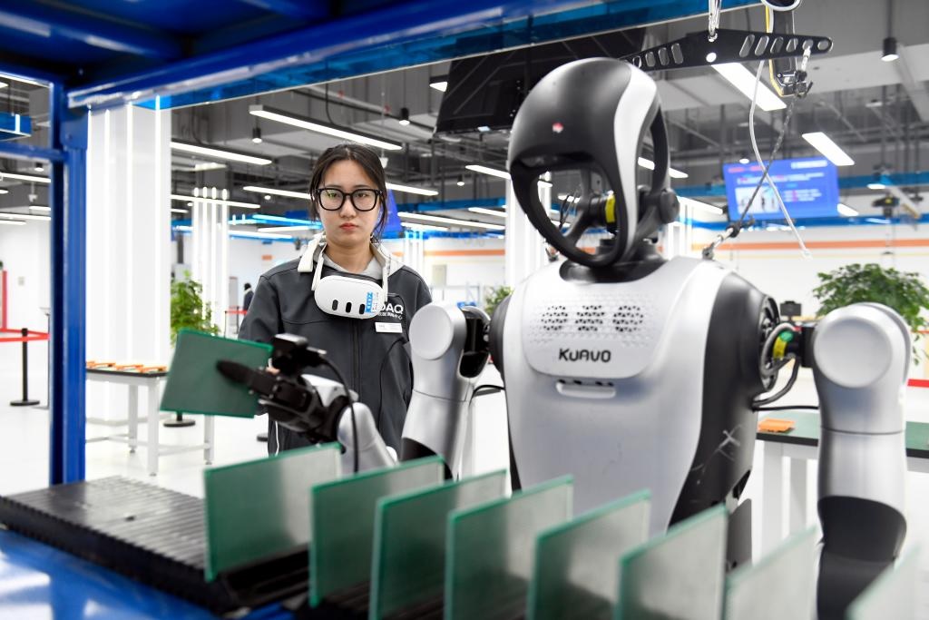 تدريب روبوتات في شرقي الصين