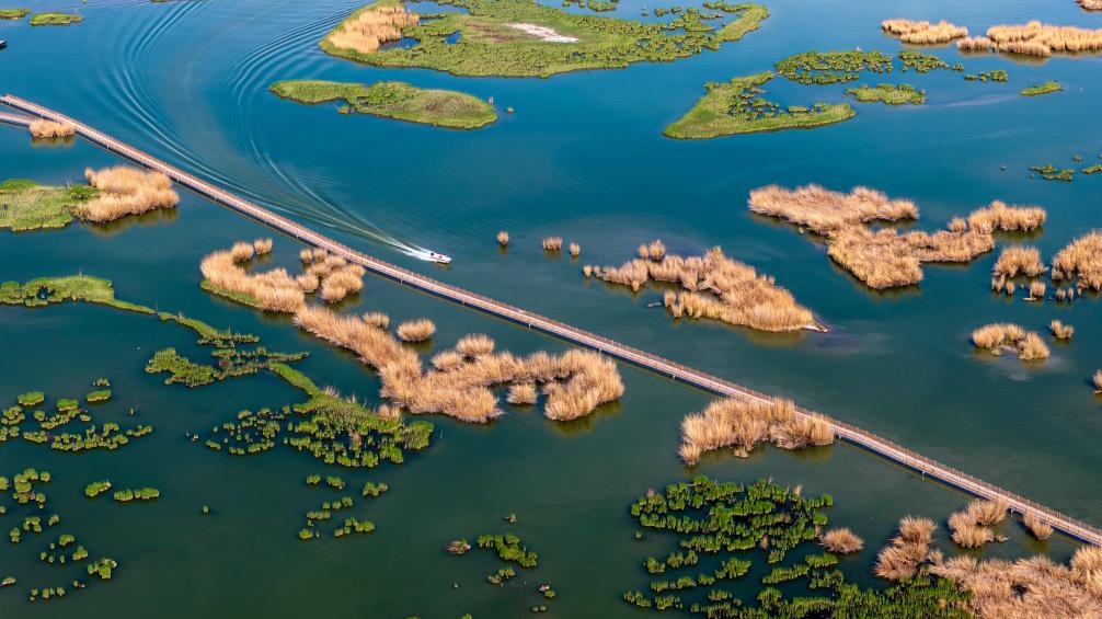 مناظر خلابة في مدينة بشمال غربي الصين