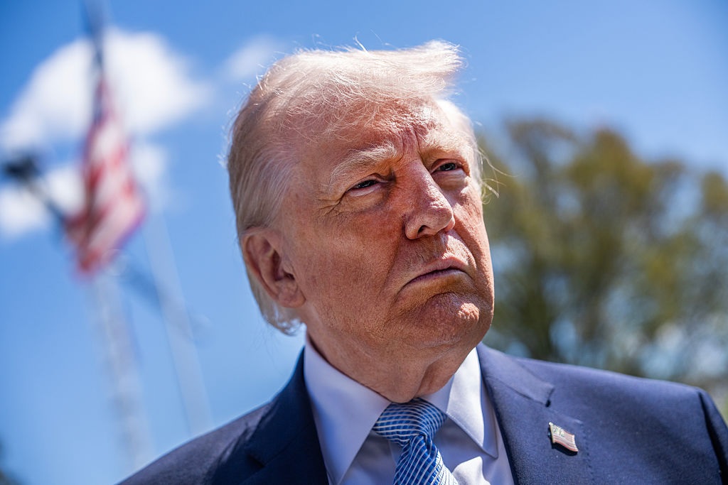 ترمب يعلن تمديد وقف إطلاق النار مع إيران