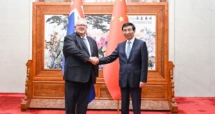 كبير المستشارين السياسيين الصينيين يلتقي رئيس مجلس النواب النيوزيلندي