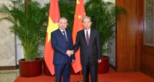 كبير المشرعين الصينيين يلتقي زعيم فيتنام