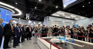 رؤساء بلديات من عدة دول يزورون مركز تشانغآن كلاود - مركز المعارض والتجارب لمدينة الحزام والطريق