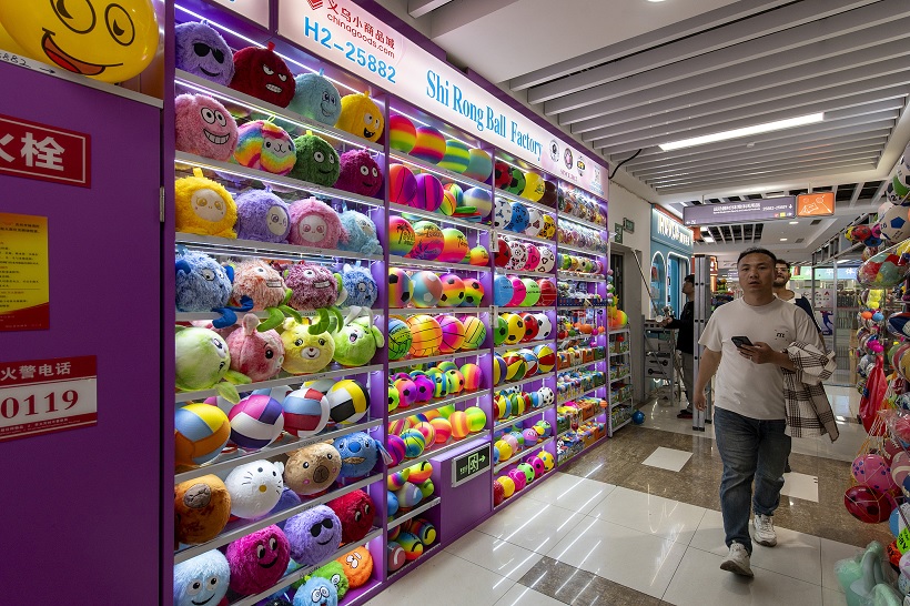 تشجيانغ: كأس العالم ينعش استهلاك، مبيعات المنتجات الرياضية وما يتصل بها تشهد ازدهارا