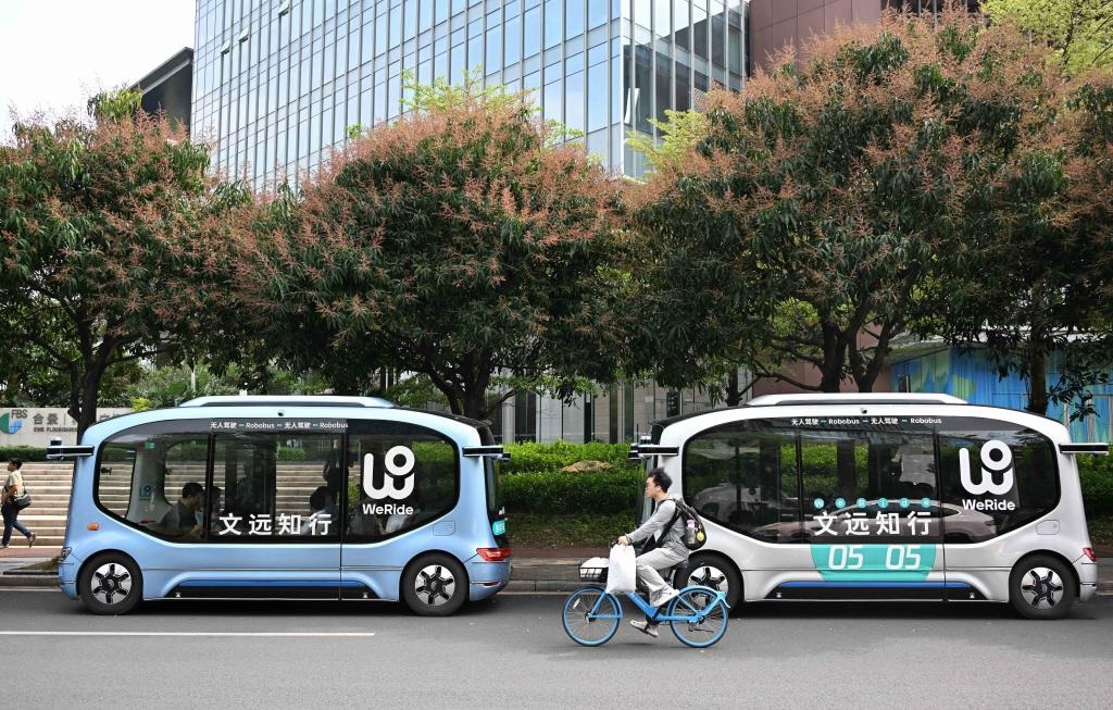 مقالة خاصة: شراكات متنوعة بين الصين والإمارات في قطاع المركبات ذاتية القيادة