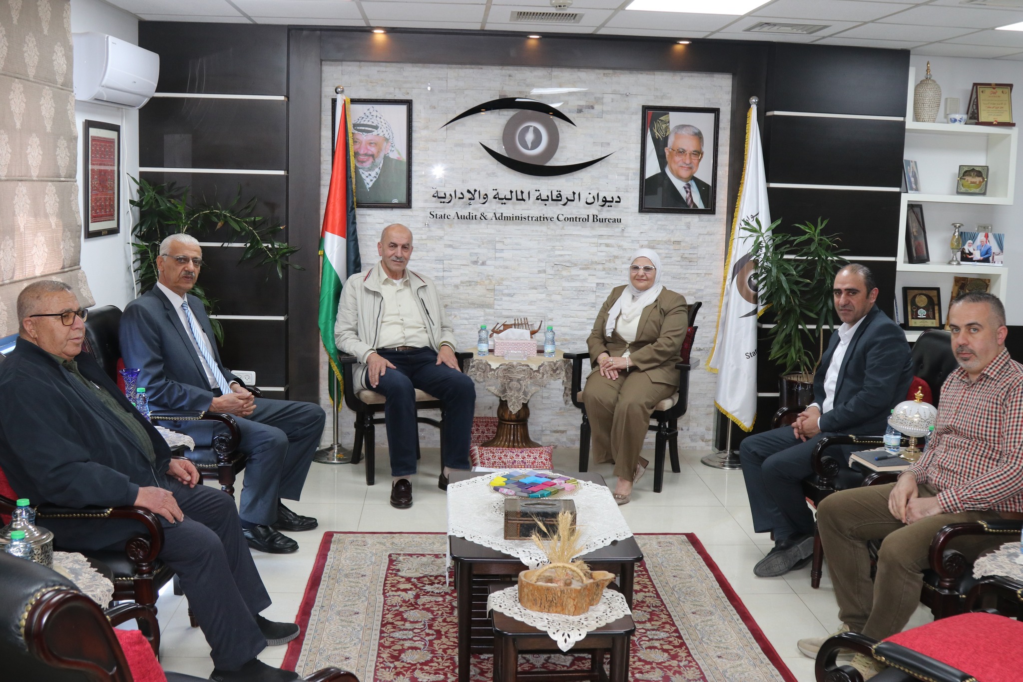 رئيس ديوان الرقابة أ. أمل فرج تستقبل وفداً من لجنة زكاة نابلس