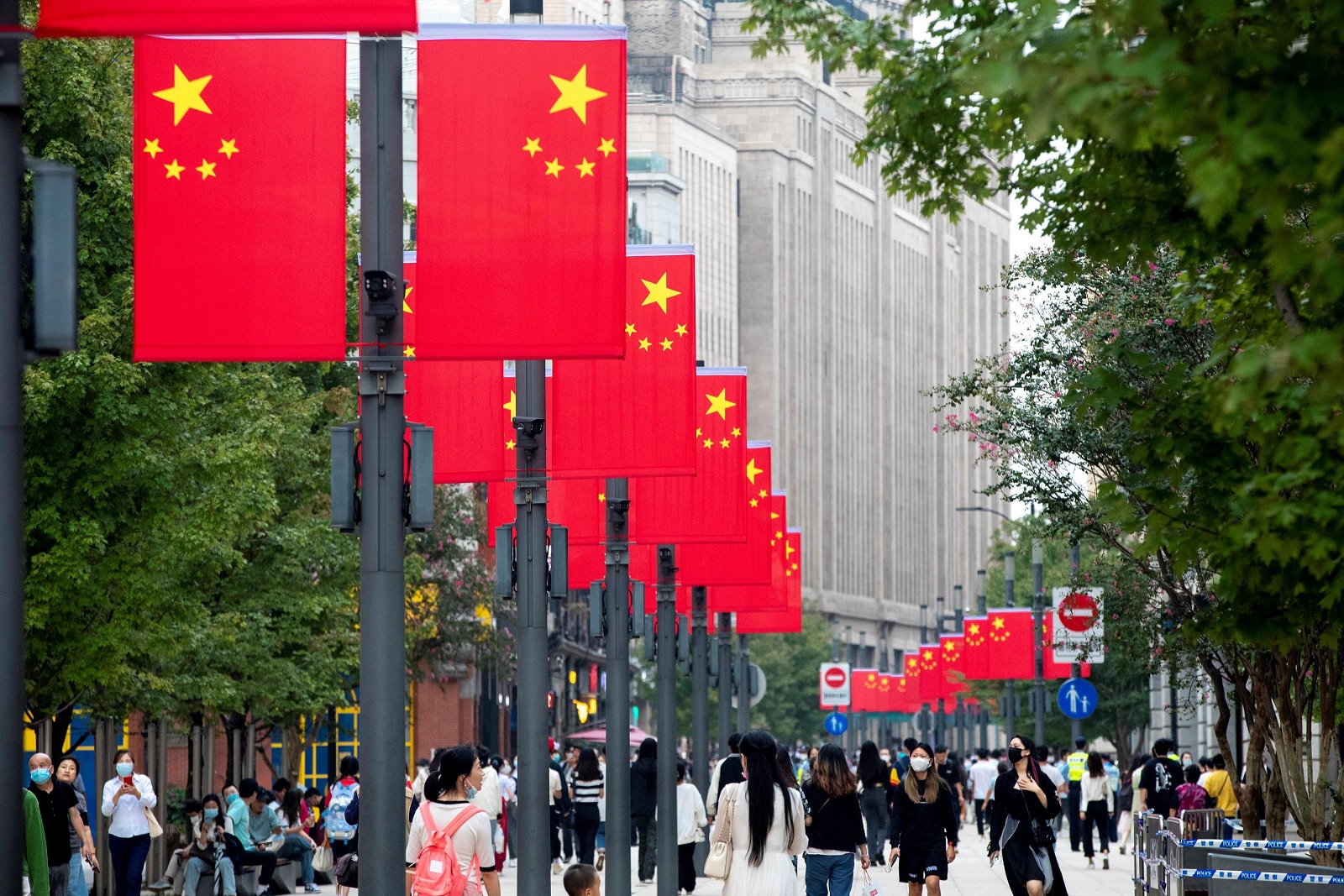 الصين توسع انفتاح قطاعات الاتصالات والتكنولوجيا الحيوية والرعاية الصحية
