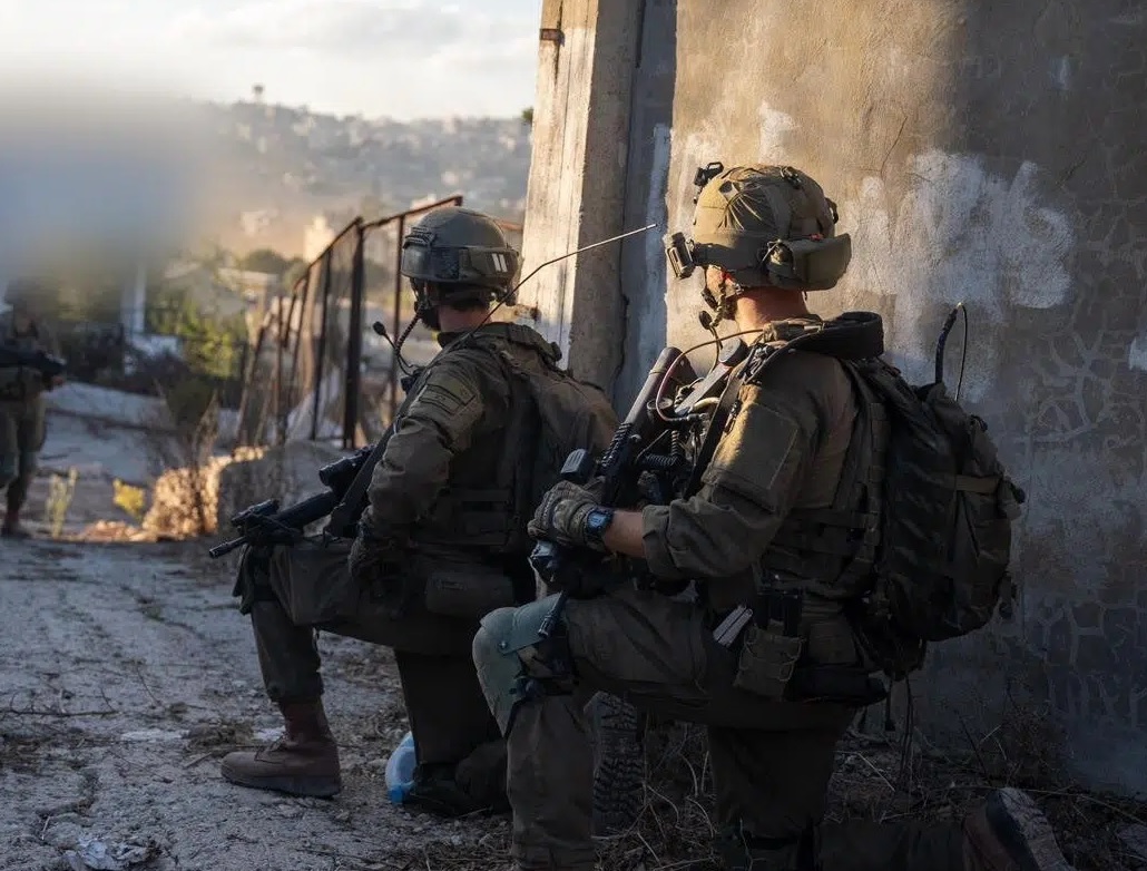 هآرتس: الجيش الاسرائيلي يوعز لقواته الاستعداد لوقف القتال في لبنان
