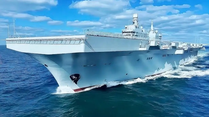 أول سفينة هجومية برمائية من طراز 076 في الصين تتجه إلى بحر الصين الجنوبي للقيام بتدريبات دورية
