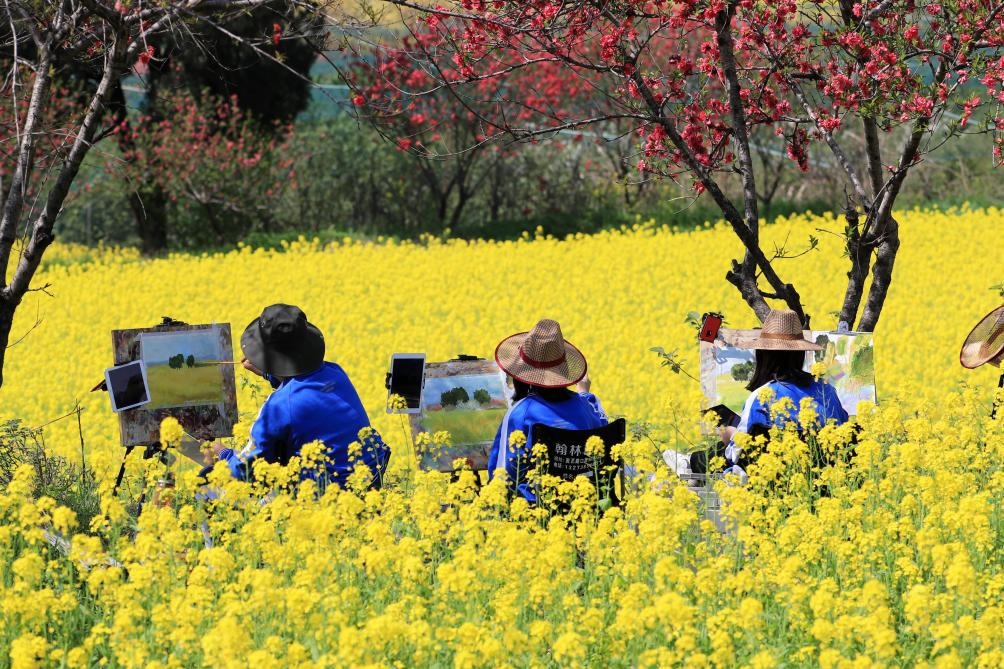 السياحة الربيعية في أنحاء الصين
