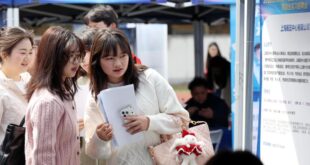 معرض كبير لتوظيف خريجي الجامعات والمعاهد في شانغهاي