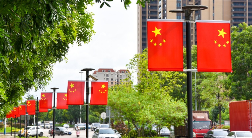 شركات صينية تعزز حضورها في الشرق الأوسط عبر التصنيع الذكي والموضة