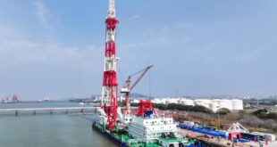 تسليم سفينة لدقّ الركائز بمستوى عالمي في شرقي الصين