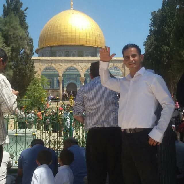 استشهاد العامل زكريا قطوسة خلال محاولته اجتياز جدار الفصل في الرام شمال القدس