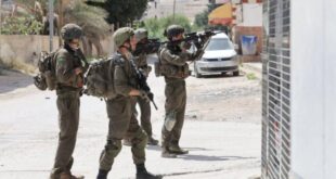 إصابة شاب بالرصاص الحي والعشرات بالاختناق خلال اقتحام قوات الاحتلال برقة شرق رام الله
