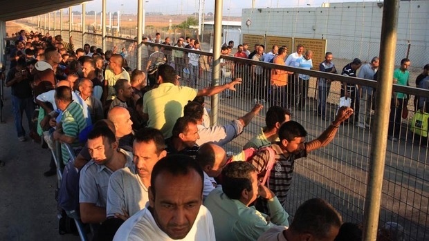 اتحاد نضال العمال: عمال فلسطين بين رصاص الاحتلال وسياسات الإقصاء